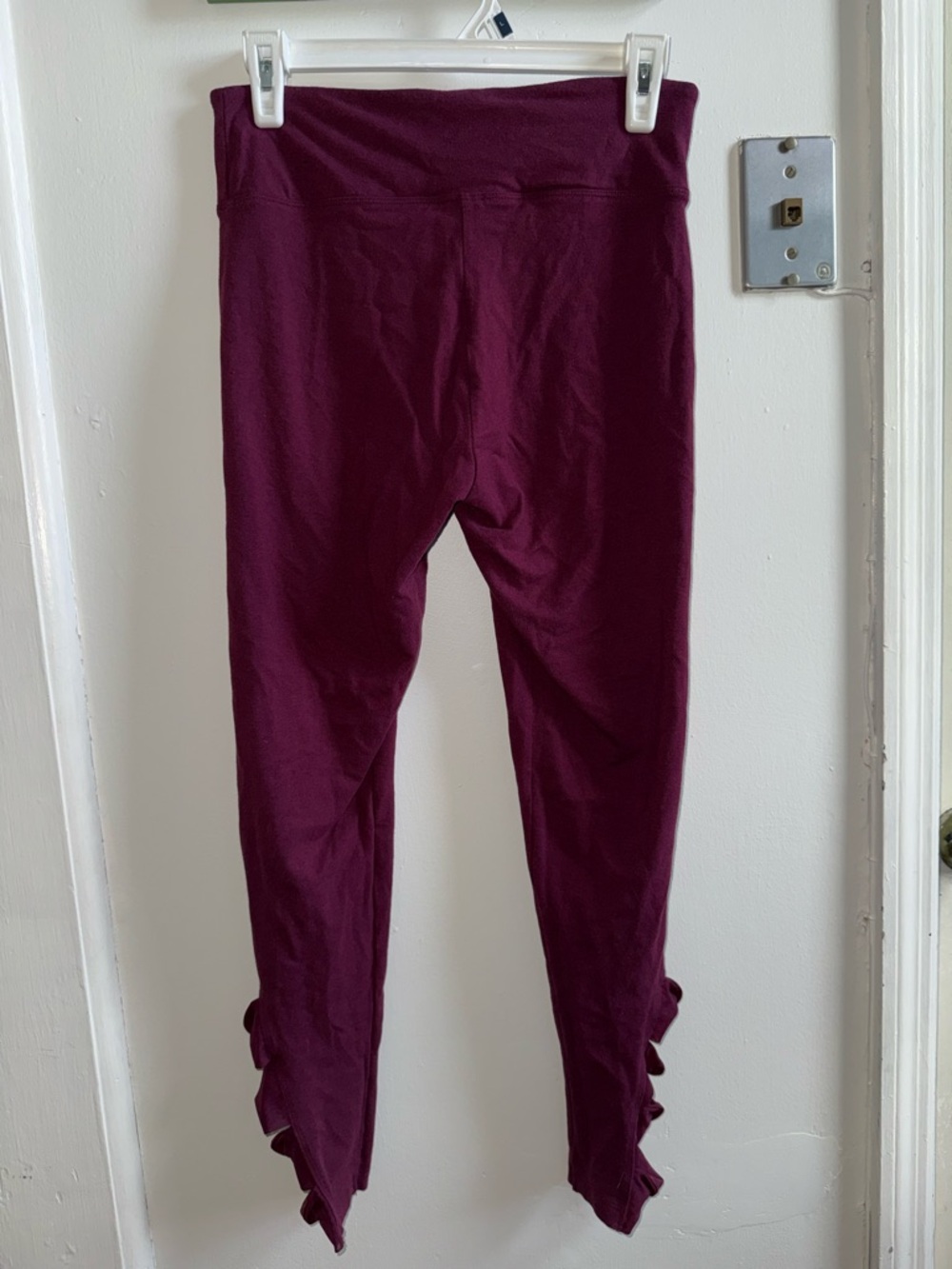 Victoria Sport Strappy Lattice Mesh Leggings Plum Purple M - Picture 4 of 8